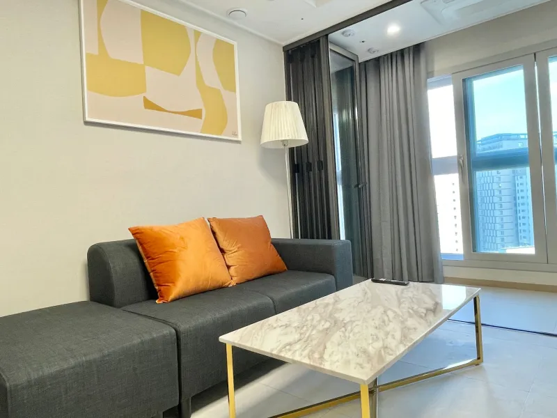 [Nohyeong-dong, Jeju] Prime location 10 minutes from the airport next to Premium Dream Tower 24