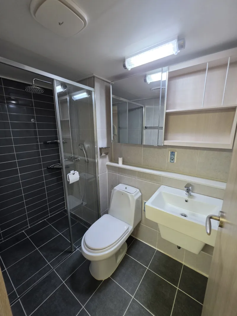 [Gangnam, Seoul] 3 minutes from Sinnonhyeon Station 4