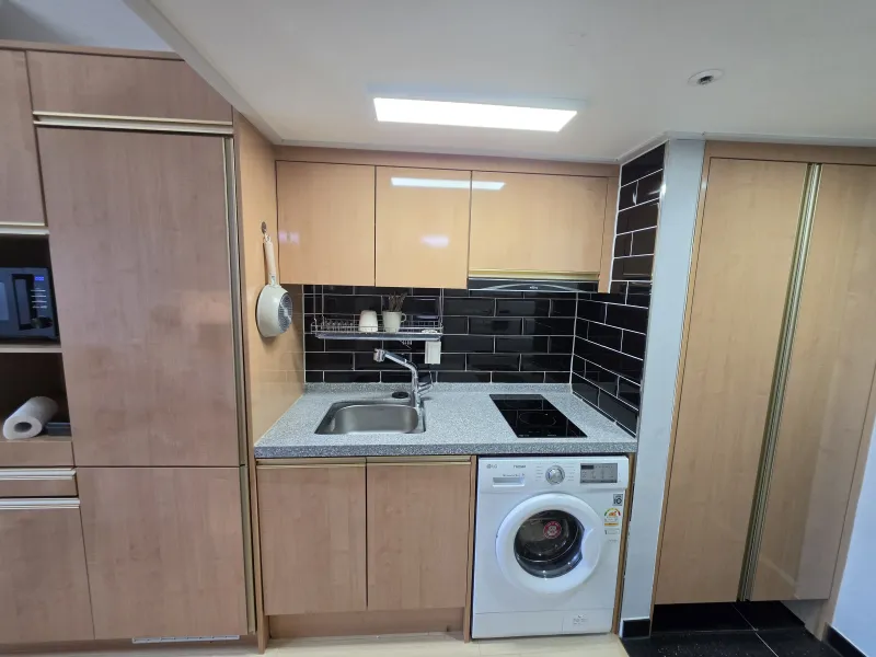 [Gangnam, Seoul] 3 minutes from Sinnonhyeon Station 6