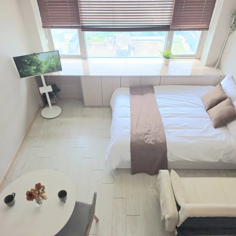 [Bucheon] 2. Sinjungdong Station. 2 Queen Beds. Convenient neighborhood 9