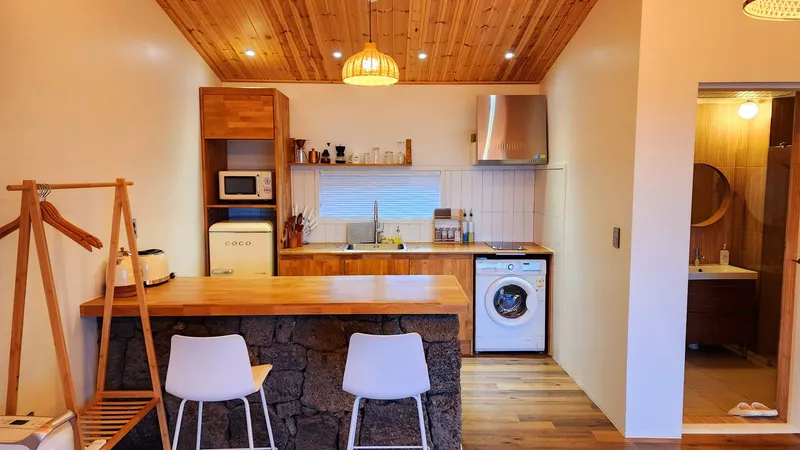 [Namwon, Seogwipo] Terrace Bathtub + Beautiful Ocean View Emotional Accommodation 3F-A 7