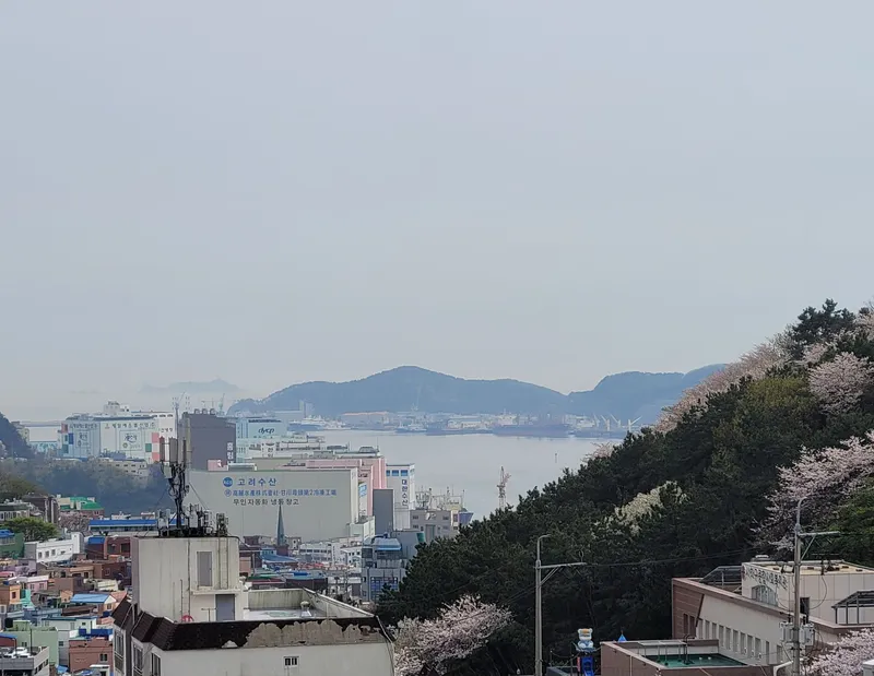 [부산 사하] 감천동 감천문화마을 오션뷰 복층 독채형 숙소 8