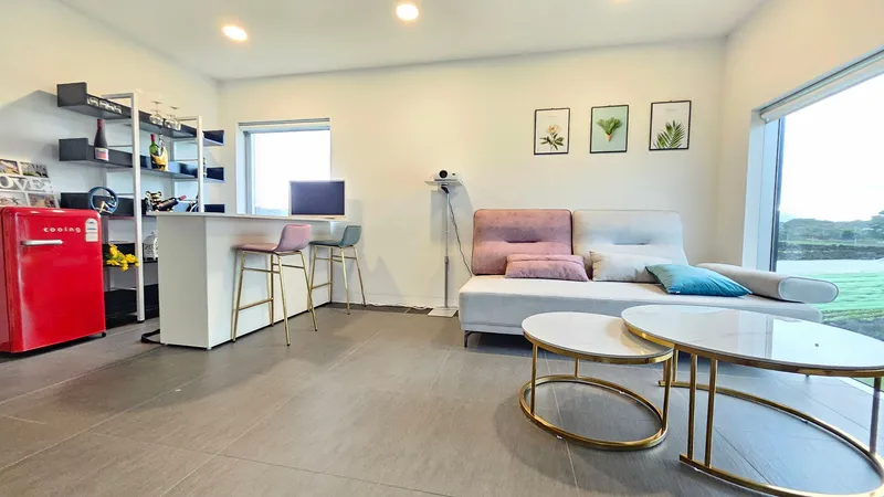[Gujwa, Jeju] A detached house with a beautiful view of the sea, stone walls, and fields, 30 seconds from the entrance to the complex. 38