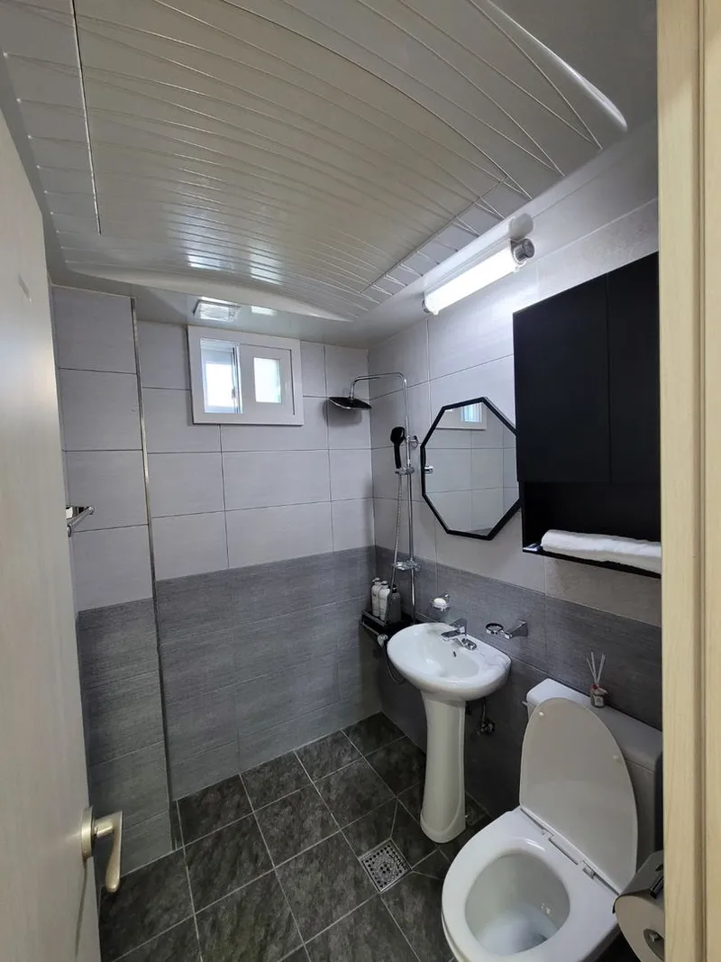 [Yeongjong, Incheon] Double bed studio apartment with elevator and full options near Incheon Airport 5