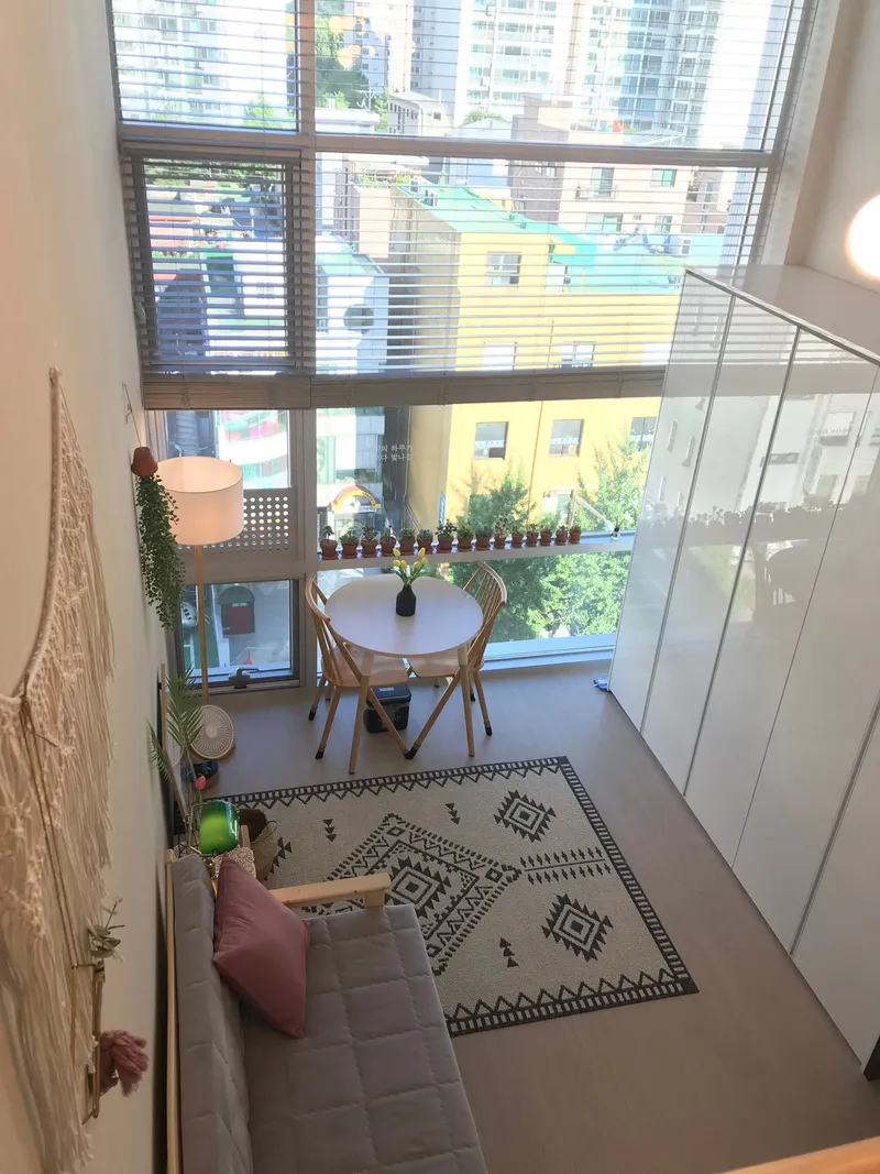 [Gangdong, Seoul] 3-minute walk from Amsa Station, 5m high duplex one-room house with good lighting 10