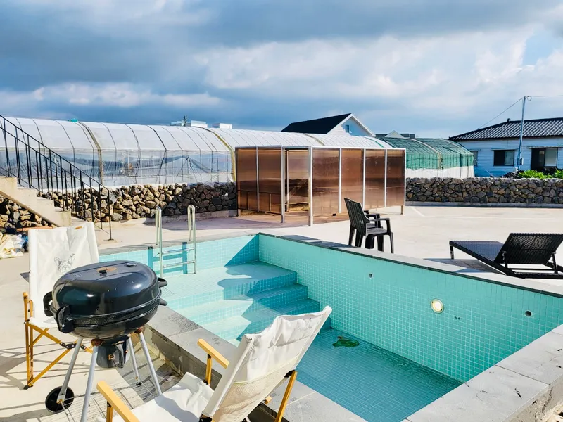 [Hangyeong, Jeju][Panpo] Super Special Price_ Panpo Port Private Duplex with Spacious Yard, Swimming Pool, and BBQ Zone 99