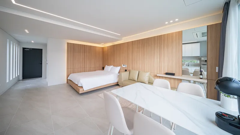 [Geoje] Yundol Village Emotional Ocean View Pension A Building 201 4