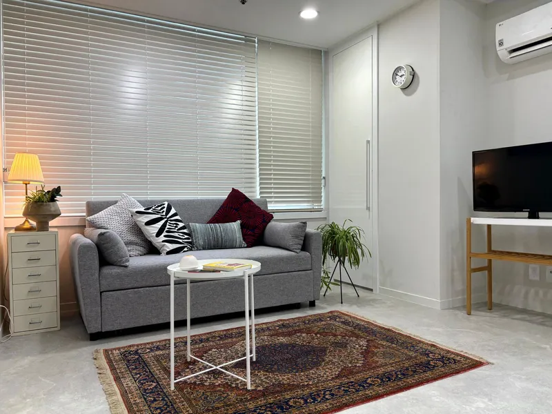[Jongno, Seoul] 3 min walk from Cheonggyecheon to Sinseoldong Station #Triple station area #Remodeling 5