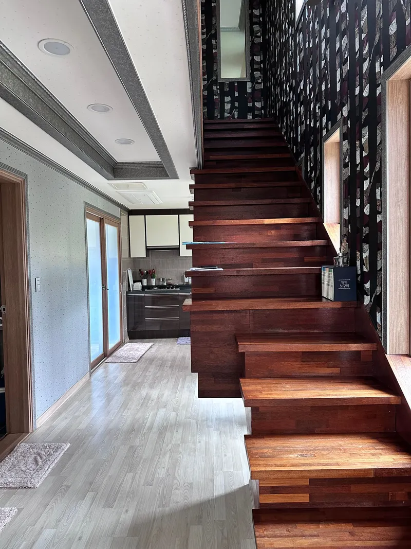 [Hamyang] A two-story independent karaoke and barbecue place like a gallery in Nonview 4