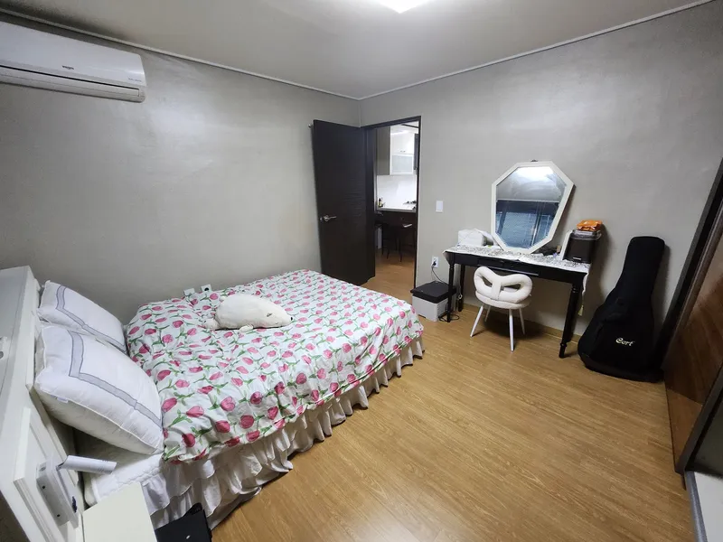 [서울 중랑] 고급 단독주택 투룸 서비스 공간 옥탑 단독 사용, 산멍 가능 2