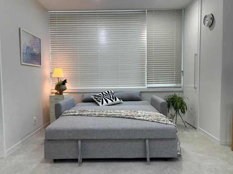[Jongno, Seoul] 3 min walk from Cheonggyecheon to Sinseoldong Station #Triple station area #Remodeling 7