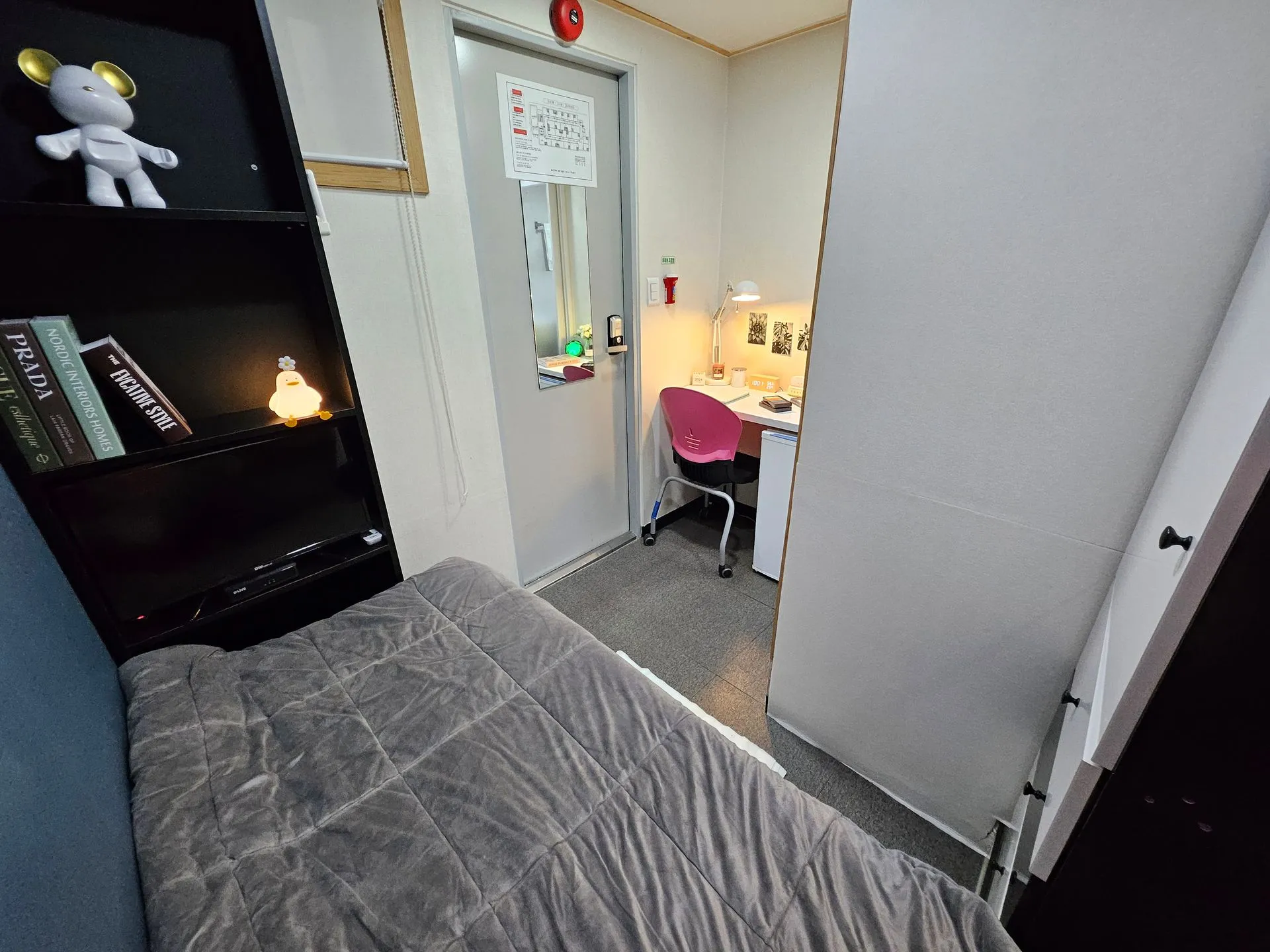 Dongsung-dong 4-Min to Station One-Room