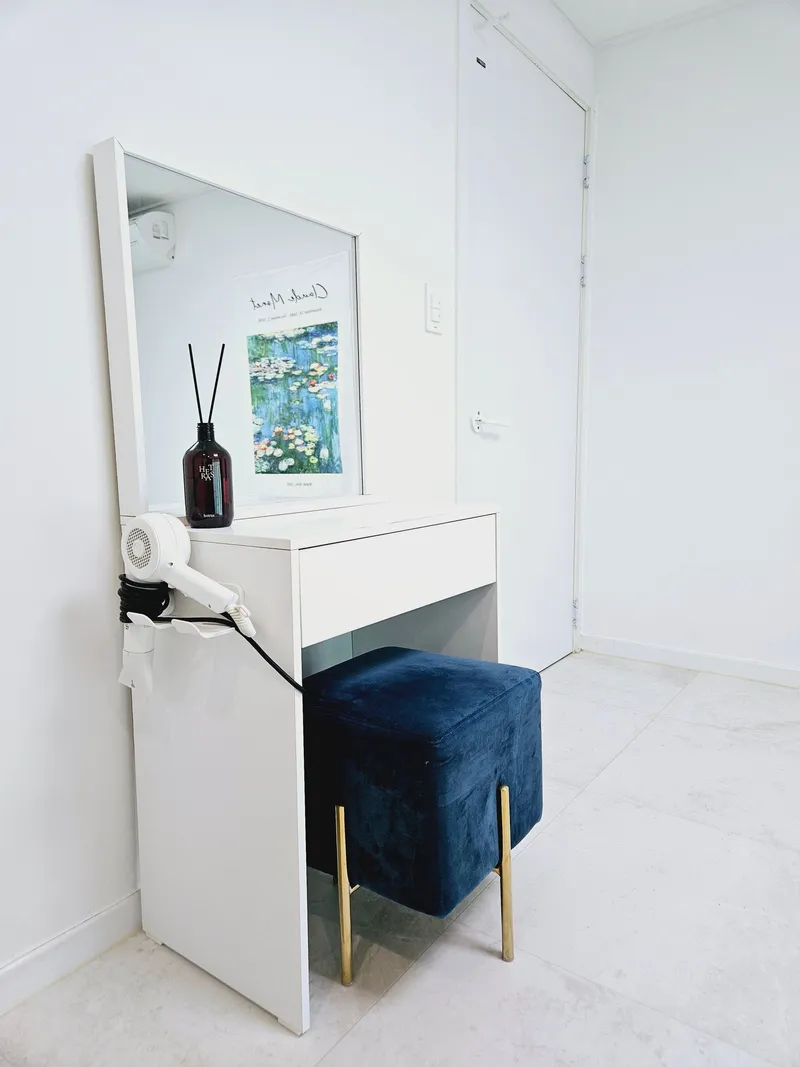 [Yeonsu, Incheon] 40 pyeong 3-room all-model comfortable fully-optioned apartment 13