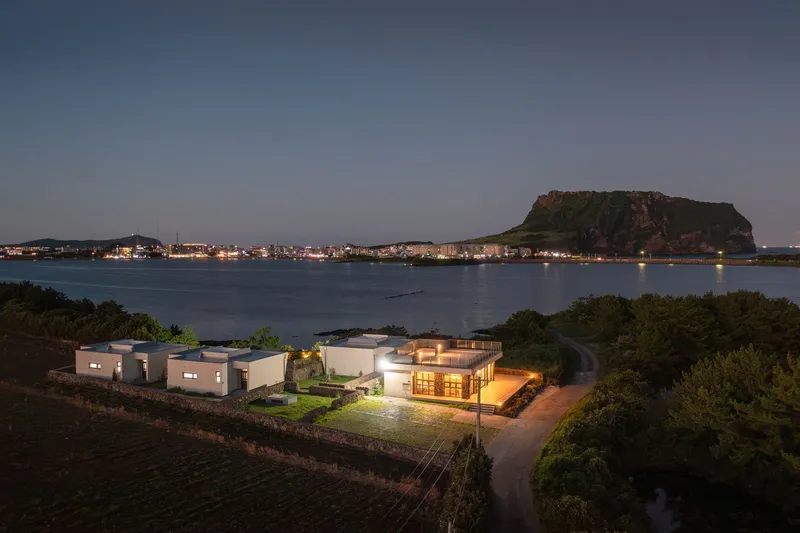 [Seongsan, Seogwipo] Stay with a view of Seongsan Sunrise Peak #Seongsan Sunrise Peak #View Restaurant B 10
