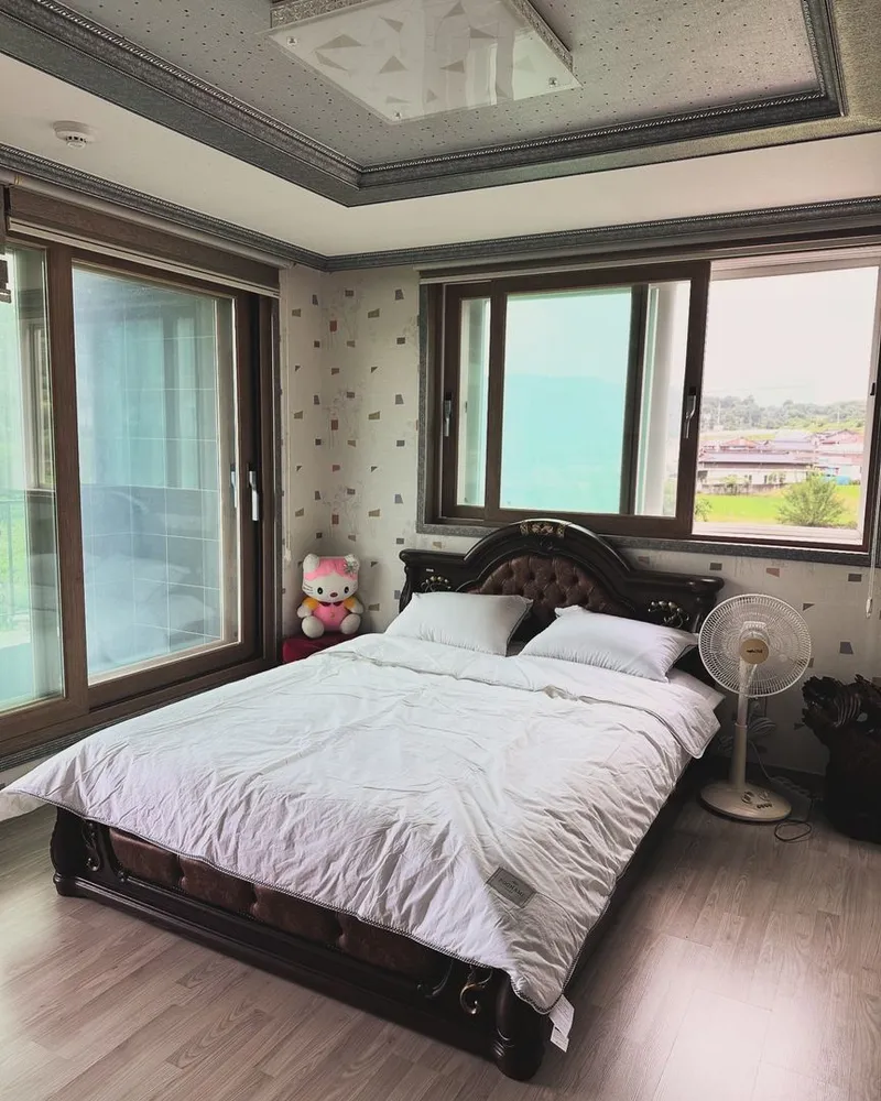 [Hamyang] A two-story independent karaoke and barbecue place like a gallery in Nonview 9