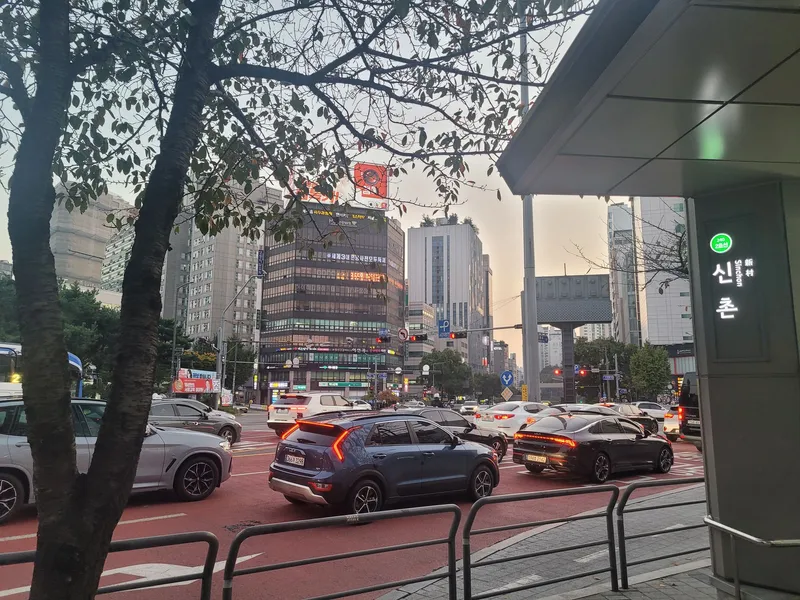 [서울 서대문] 신촌역 도보3분 감성 뷰 맛집 풀옵션 19