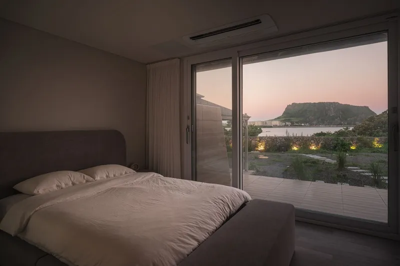 [Seongsan, Seogwipo] Stay with a view of Seongsan Sunrise Peak #Seongsan Sunrise Peak #View Restaurant B 35
