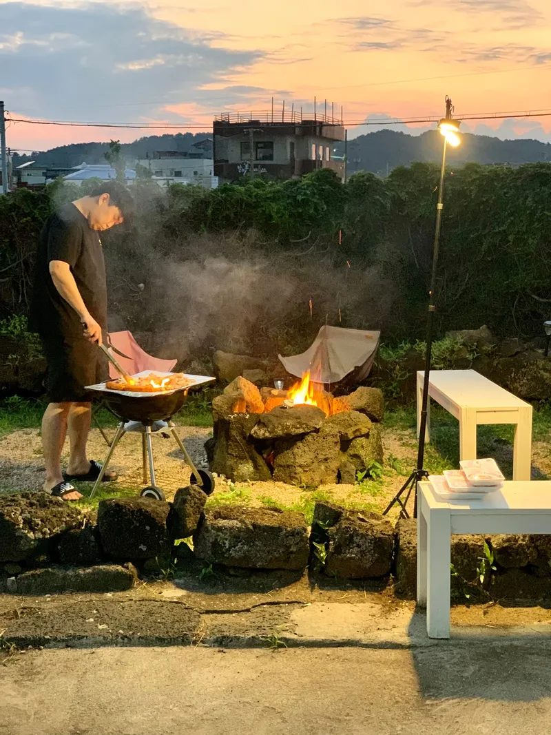[제주 조천][북촌포구]바다거리 5초_트렌드 촌캉스 넓은마당 불멍,문어통발,낚시가능 246