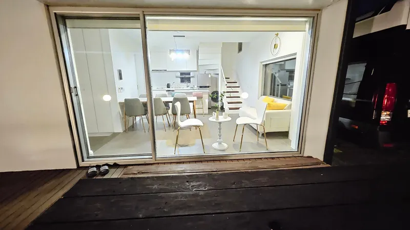 [Gujwa, Jeju] A detached house with a beautiful view of the sea, stone walls, and fields, 30 seconds from the entrance to the complex. 81