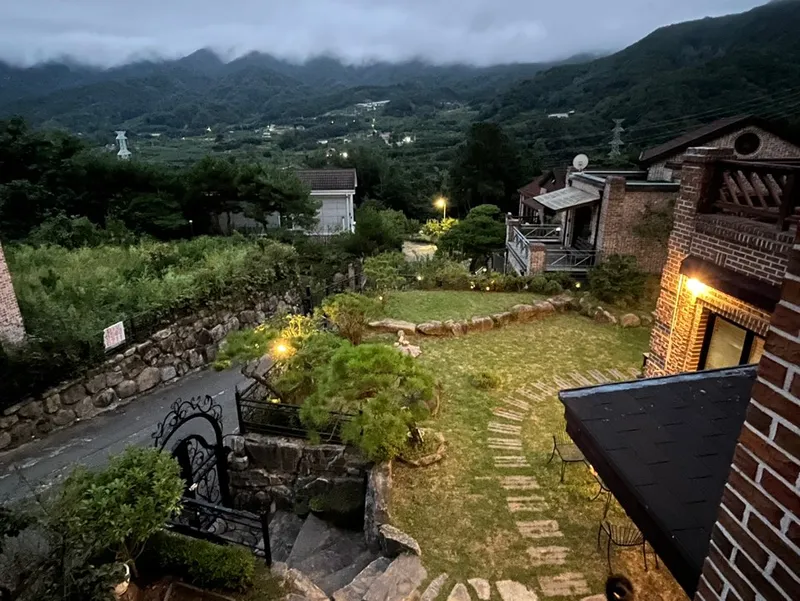 [경북 경산] 팔공산 자락의 고품격 전원주택 2층 독채 16