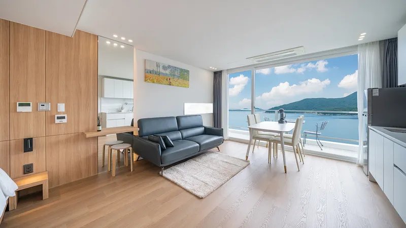 [Geoje] Emotional ocean view duplex pension with outdoor cypress 2