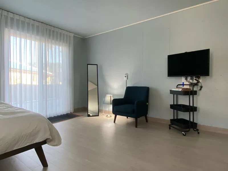 [Hangyeong, Jeju] Panpo Port, Hyeopjae Beach Nearby #PersonalWashingMachine #Netflix 8