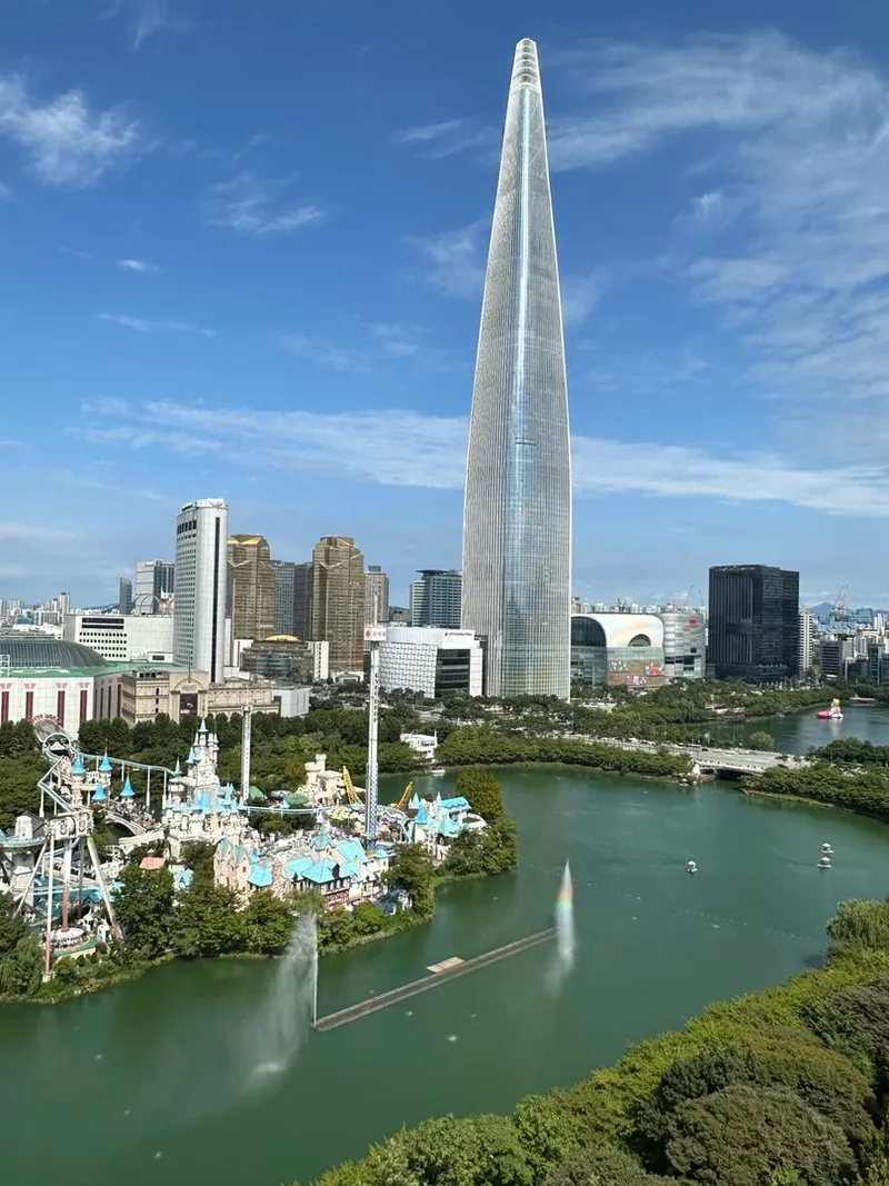 [Songpa, Seoul] Jamsil Lotte World Lotte Tower Seokchon Lake High-rise View 2