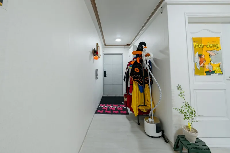 [Seo-gu, Daejeon][Daejeon Manyeon-dong] Spacious two-room with lots to enjoy #Nearby places with lots to do 60
