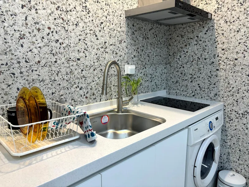 [Jongno, Seoul] 3 min walk from Cheonggyecheon to Sinseoldong Station #Triple station area #Remodeling 10
