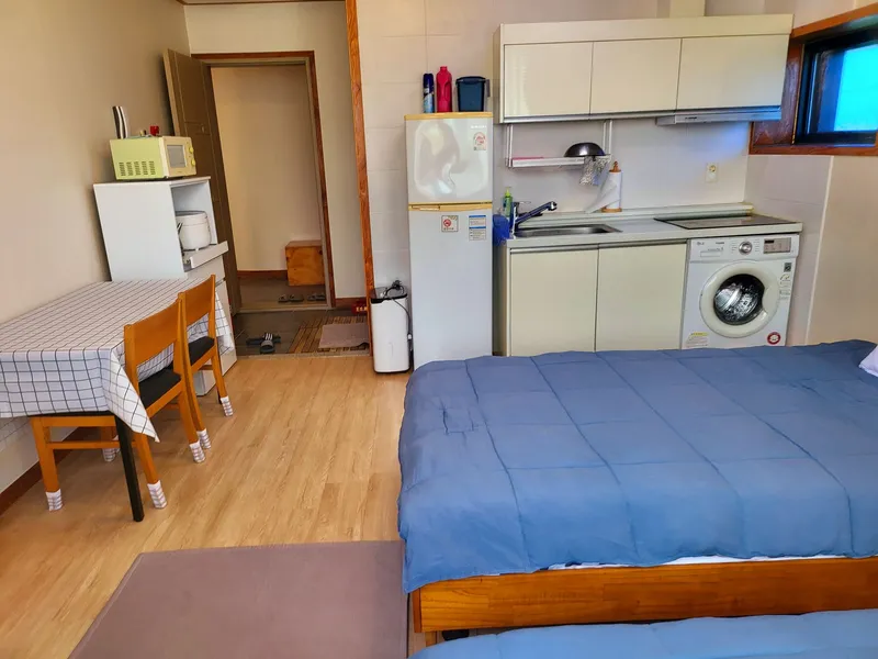 [Gujwa, Jeju] Pyeongdae Sea View Oreum View One Room Stay #201 19