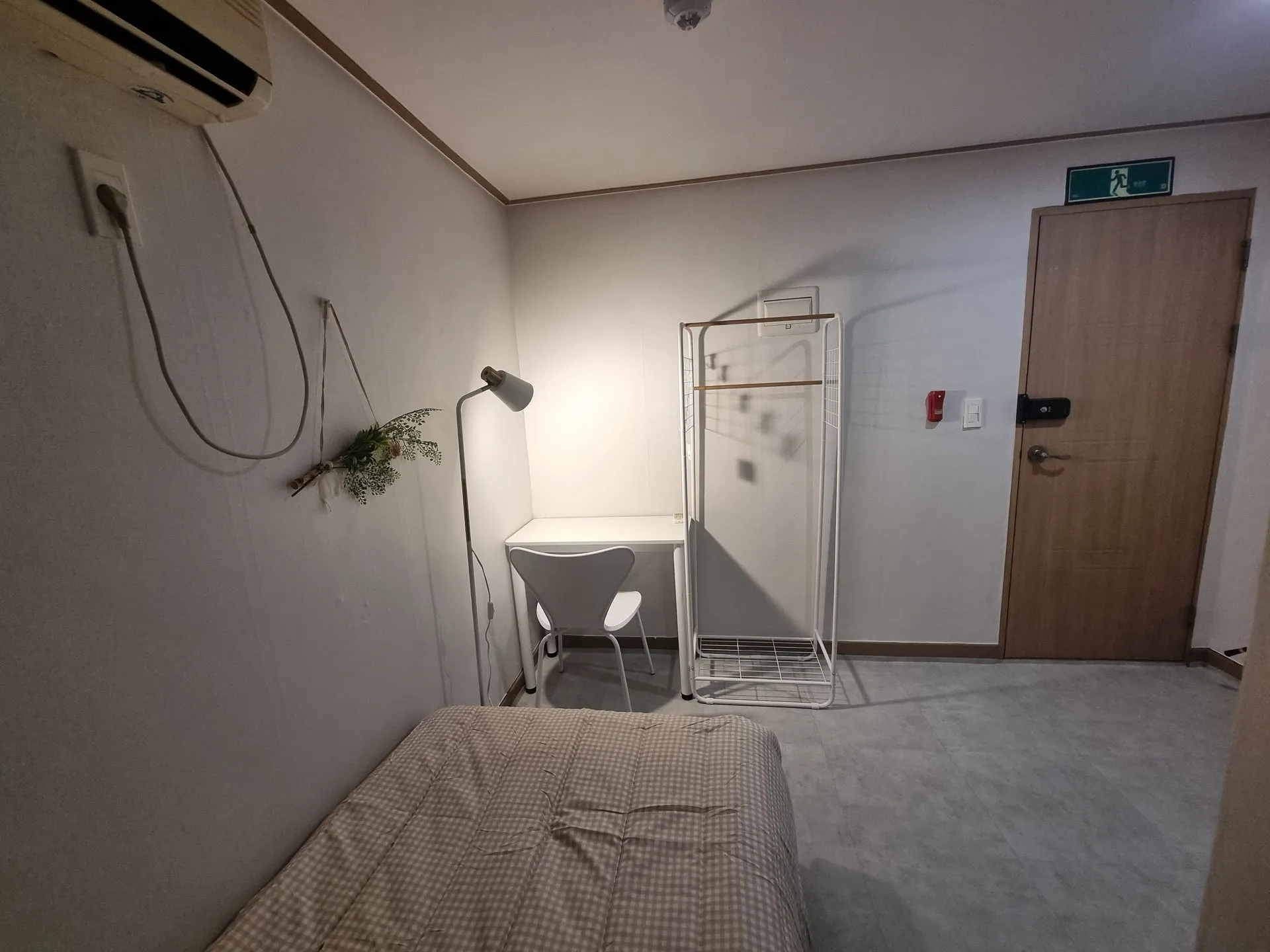 Geumam-dong Transit-Friendly One-Bedroom
