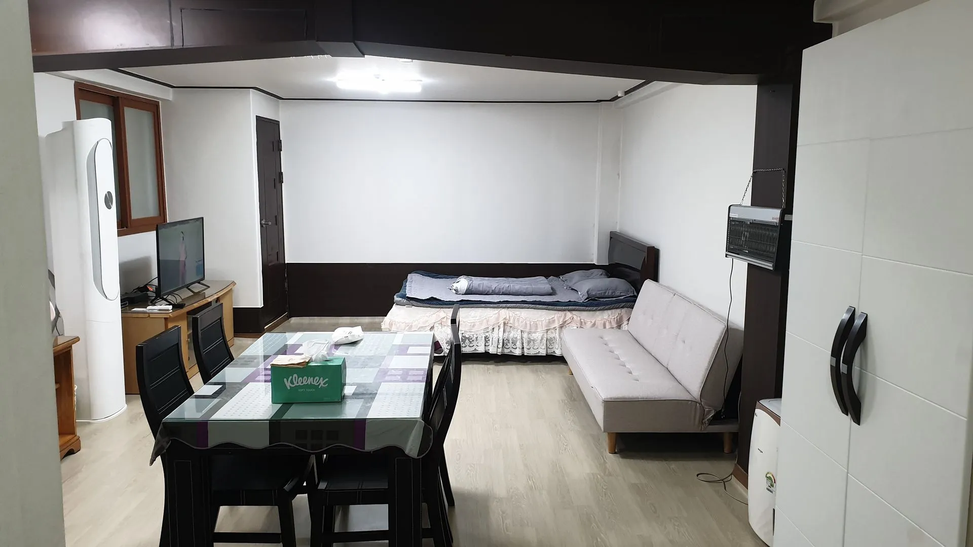 Jung-dong Coastal One-Bedroom House