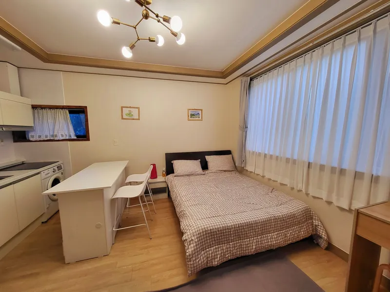 [Gujwa, Jeju] Pyeongdae Sea, Oreum View Spacious One Room Stay #101 4