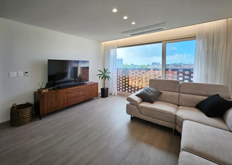 [Daejeong, Seogwipo] Entire 4th floor accommodation with a view of the ocean and Sanbangsan Mountain 62