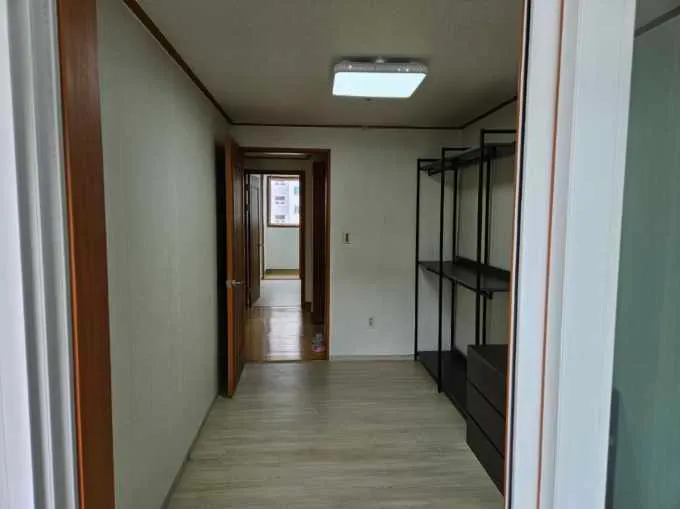 [Gwanak, Seoul] 40 pyeong apartment, 4 large rooms, 1 large living room 6