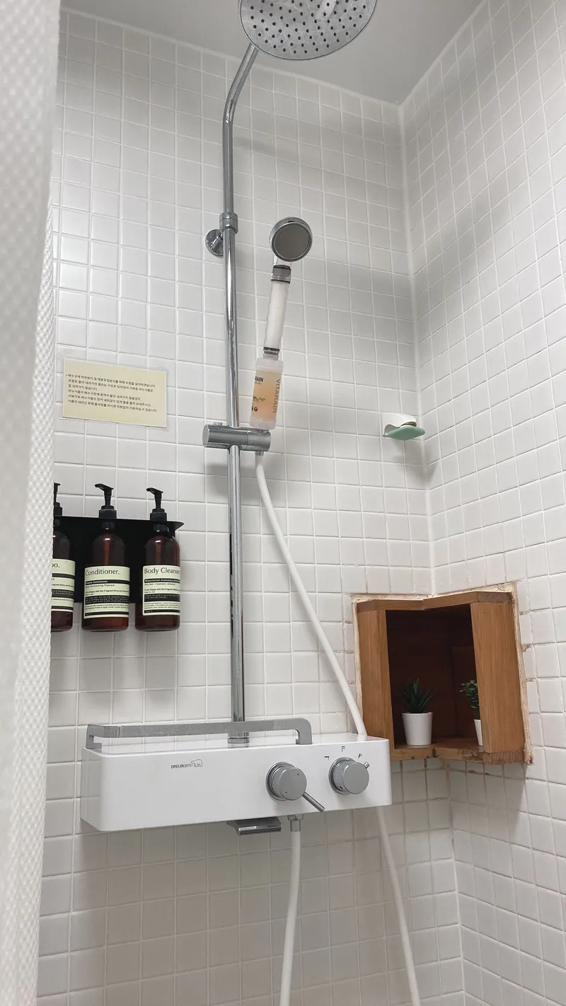 [제주 애월] 혼여행객 안심숙소, 공간이 주는 편안함과 휴식,그리고_쉼표 32