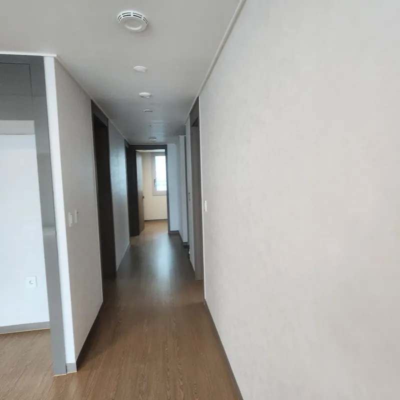 [Yeonsu, Incheon] 10-person ocean view full air conditioning 35 pyeong newly built 4-room apt 57