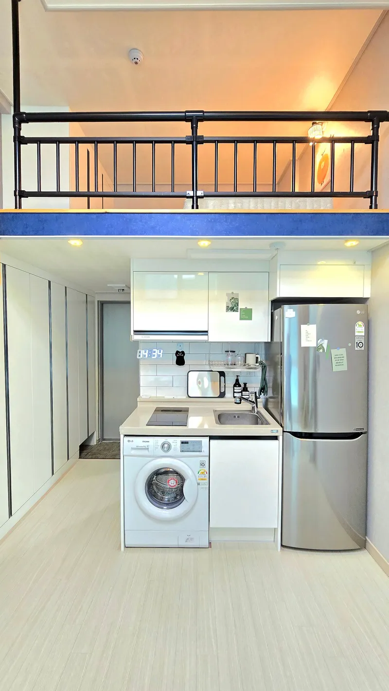 [Gangseo, Seoul] Stay for single life with high ceiling and glass windows 7