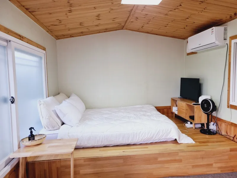 [Chuncheon][Chuncheon, Gangwon-do] A small house with a yard along the Hongcheon River 3