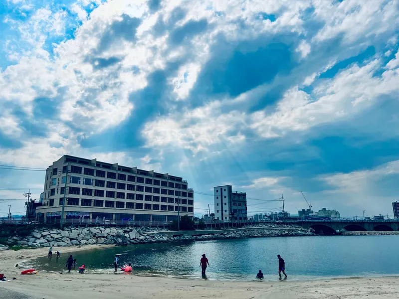[강원 강릉] 코앞바다 침대 일출뷰 풀옵션 넷플릭스 52