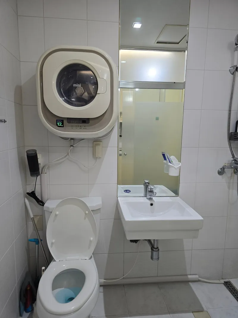 [Gwanak, Seoul] 1 minute walk from Seoul National University Station, full options 4