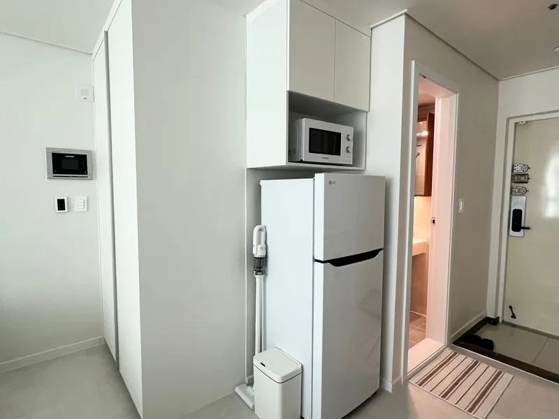 [Mapo, Seoul] Hotel-class fully remodeled, 3 seconds walk from Hapjeong Station 10