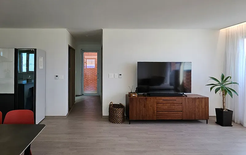 [Daejeong, Seogwipo] Entire 4th floor accommodation with a view of the ocean and Sanbangsan Mountain 65