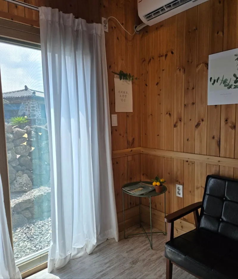 [Gujwa, Jeju] Hadori Byeolbangjin Gamseongsukso 19