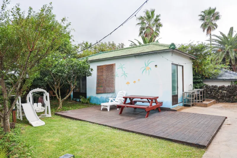[Hallim, Jeju] Private accommodation with a garden and yard where you can feel the seasons 2