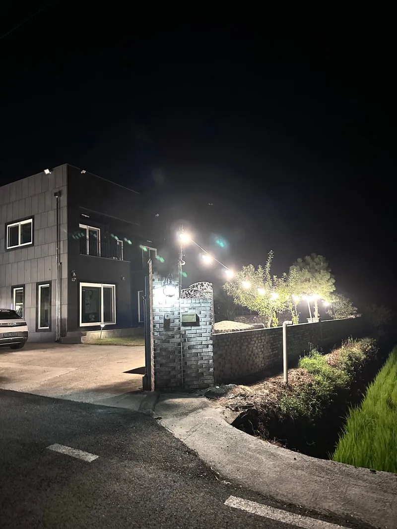 [Hamyang] A two-story independent karaoke and barbecue place like a gallery in Nonview 8