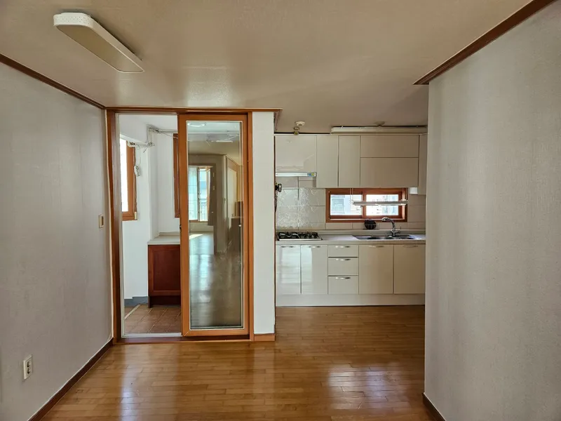 [Gwanak, Seoul] 40 pyeong apartment, 4 large rooms, 1 large living room 30