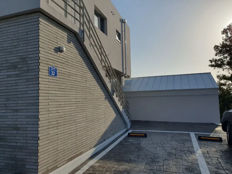 [Jocheon, Jeju] Fantastic sunset outside the window of Seonheul Jungsangan duplex pension 48
