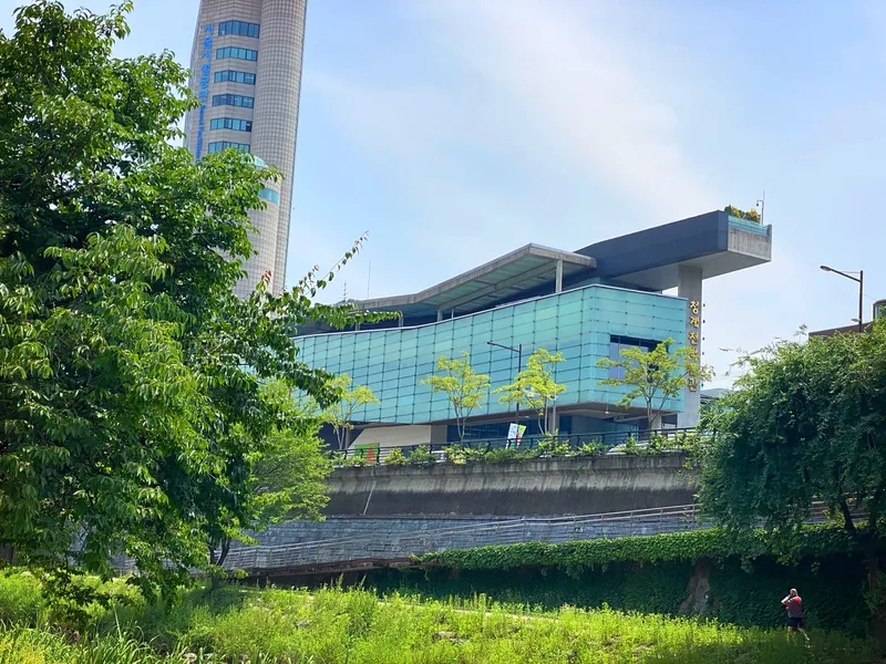 [서울 동대문] 청계천과 성북천을 바라보는 시티포레스트 오피스텔13층 61