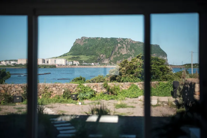 [Seongsan, Seogwipo] Stay with a view of Seongsan Sunrise Peak #Seongsan Sunrise Peak #View Restaurant B 19